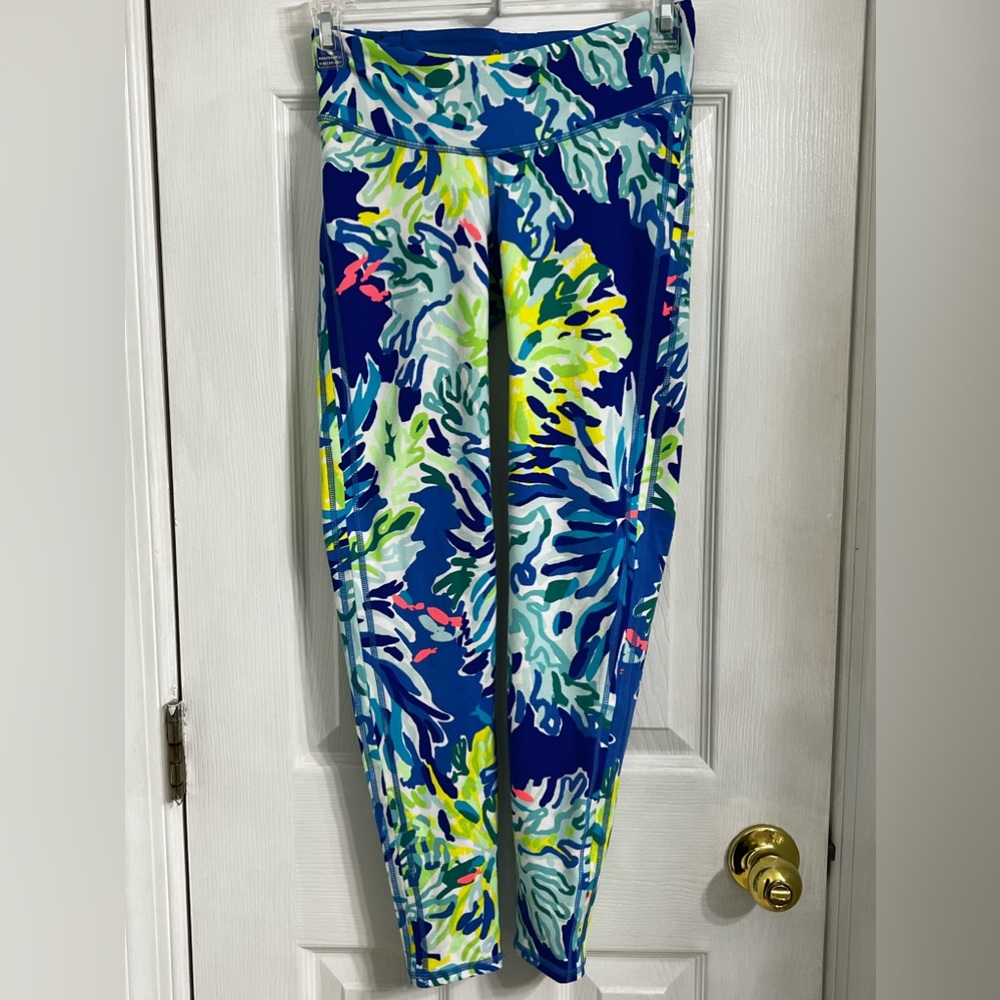 Lily Pulitzer size XS leggings.
